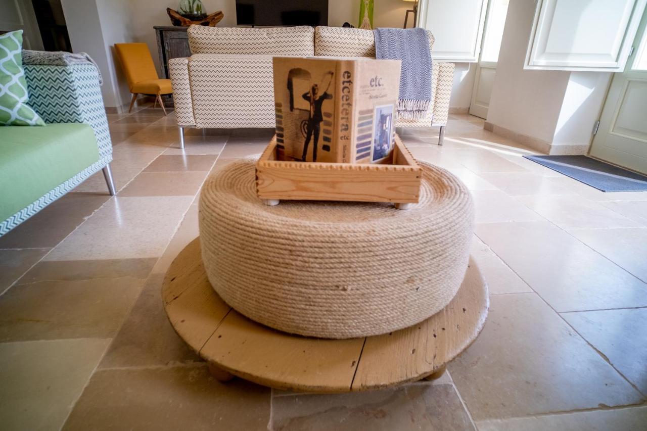 Casa Tonini Villa ออสตูนี ภายนอก รูปภาพ