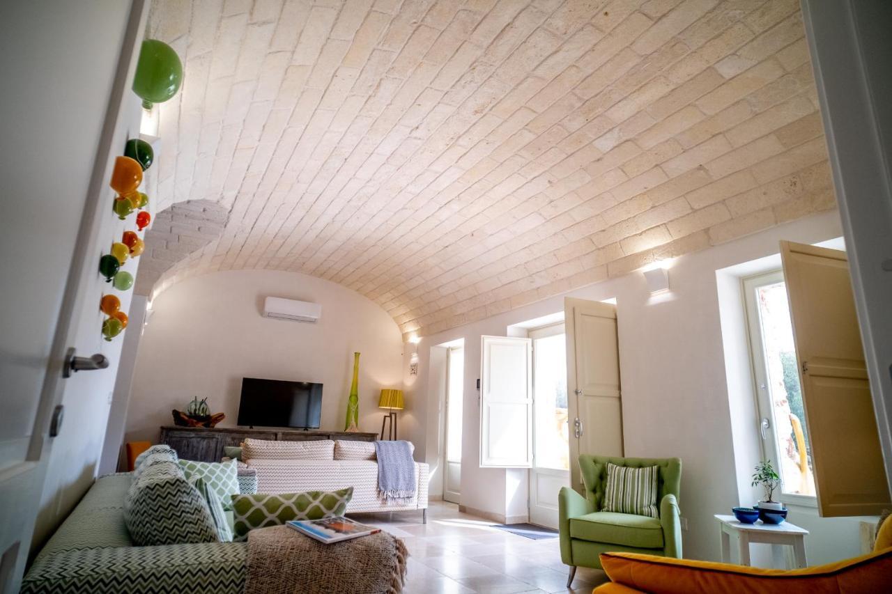 Casa Tonini Villa ออสตูนี ภายนอก รูปภาพ